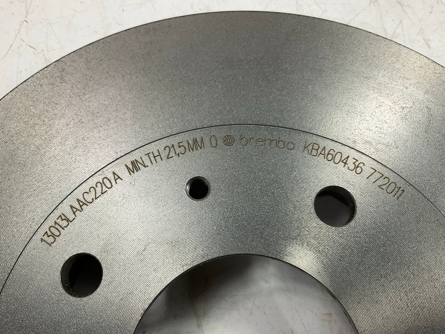 Brembo 30818027 Front Brake Rotor For 2000-2004 Volvo S40, Volvo V40
