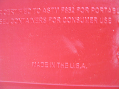 Briggs & Stratton GB351SL Press 'N Pour Gas Gasoline Can Container 5 Gallon Red