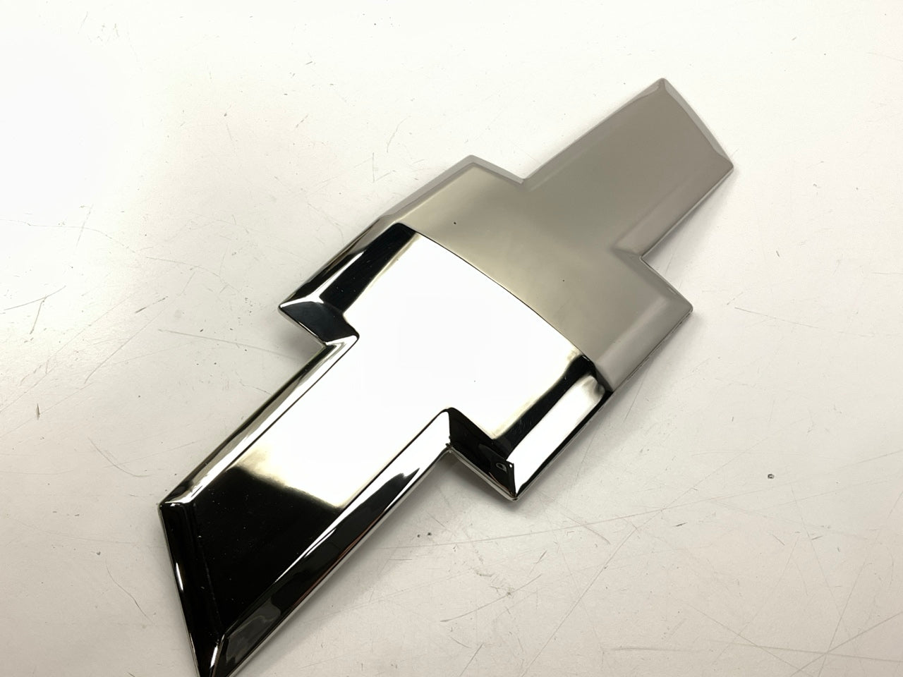 Bully ST175 Triple Chrome Plated Stainless Steel Front Grill Emblem 07-11 Chevy