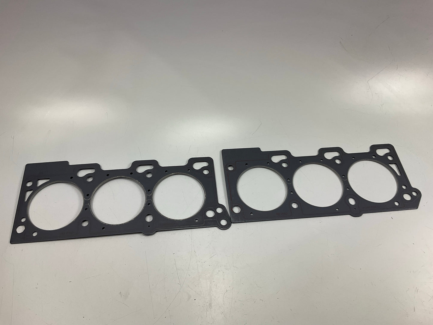 FEL-PRO 9926PT Left & Right Cylinder Head Gasket For 1993-97 Dodge Eagle 3.5L V6