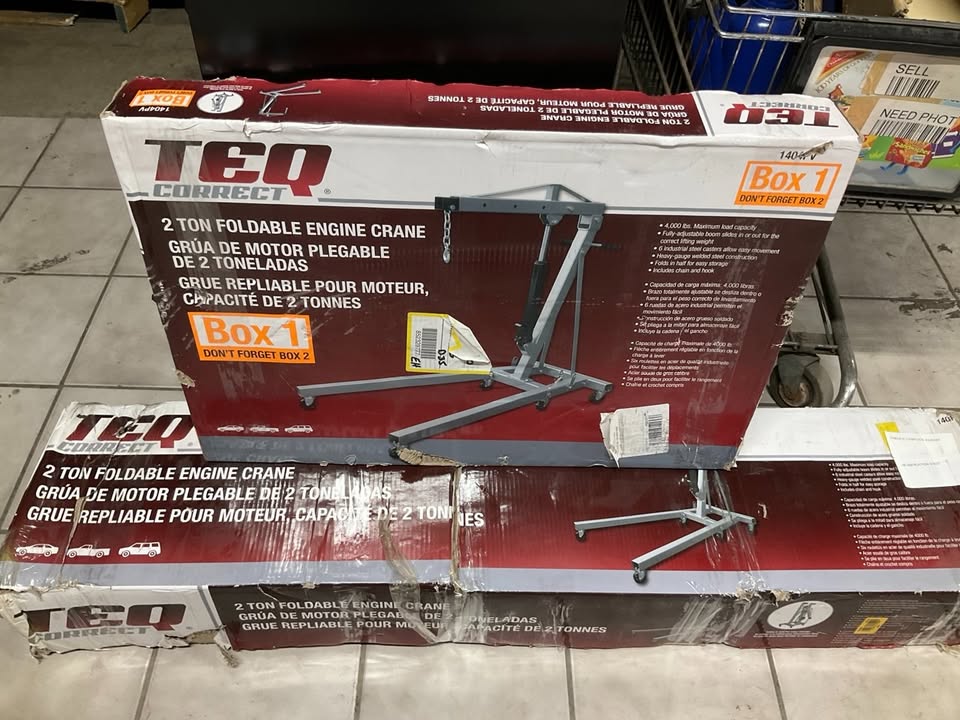 TEQ 2 Ton Foldable Engine Hoist, 4,000 Lbs Max Capacity