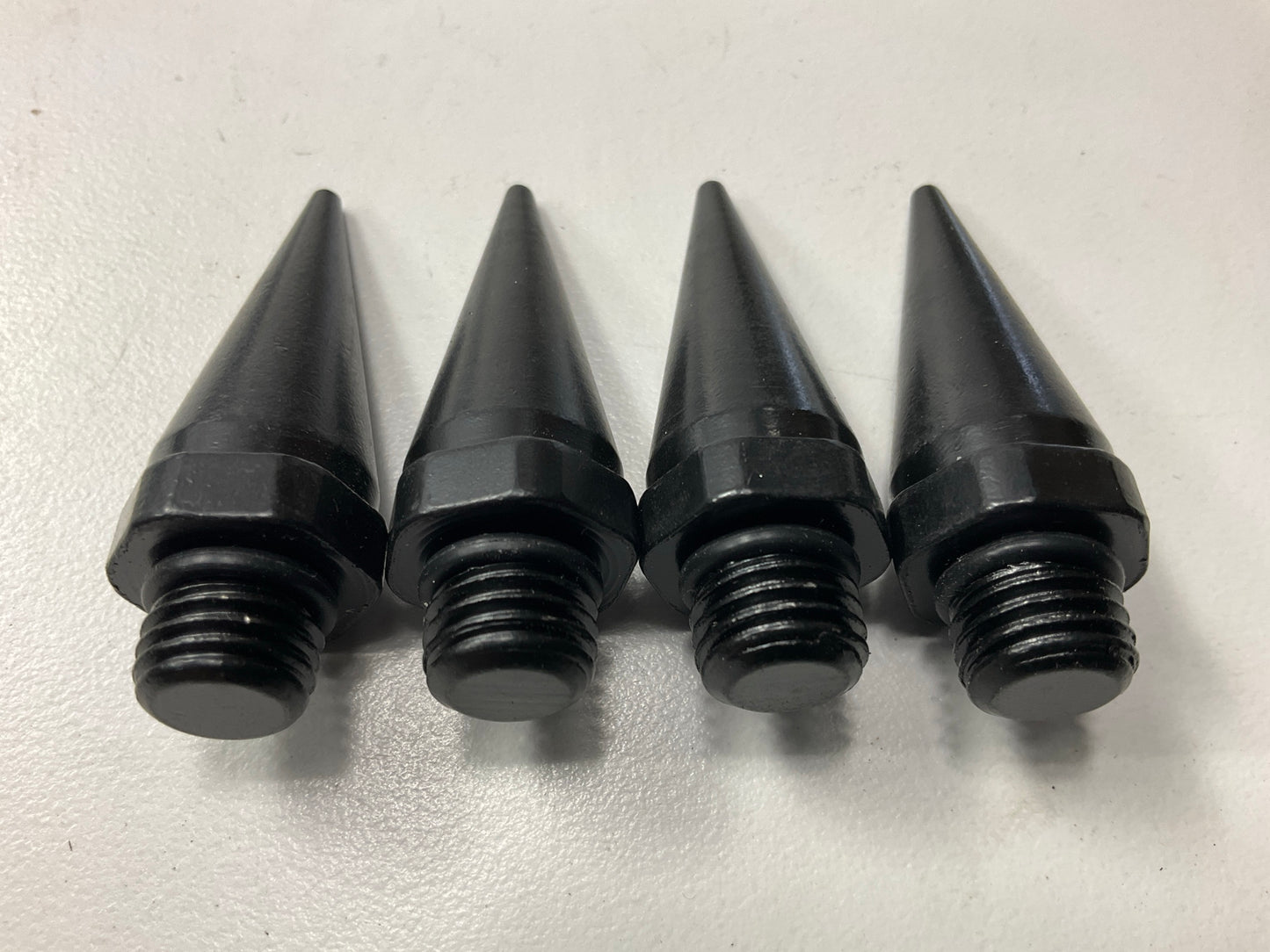 (20) White Knight 619174 Wheel Lug Nuts 12mm-1.50RH + Spike End Caps (Included)