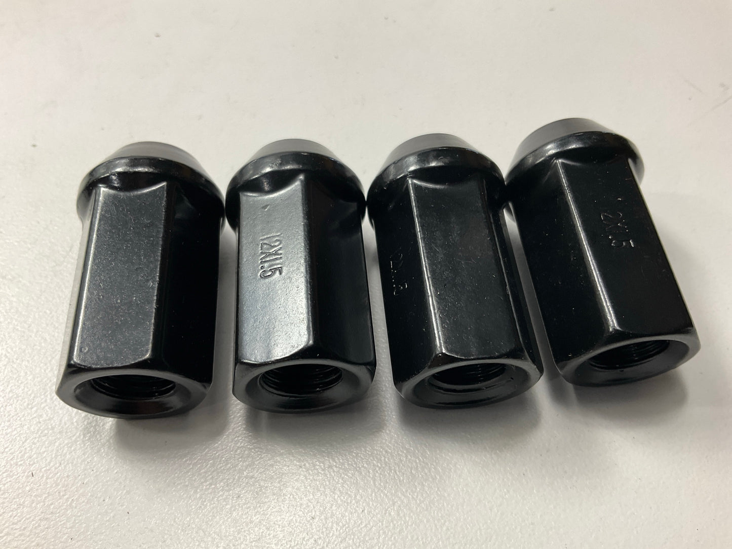 (20) White Knight 619174 Wheel Lug Nuts 12mm-1.50RH + Spike End Caps (Included)