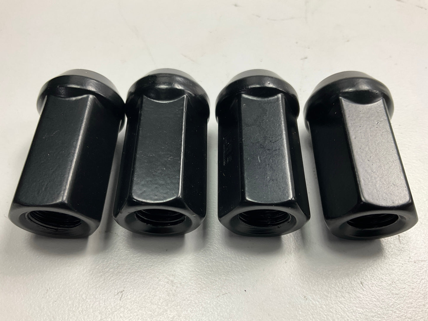 White Knight Black Lug Nuts 14MMX1.50 RH Thread, 3/4'' Hex & Spikes - Set Of 20