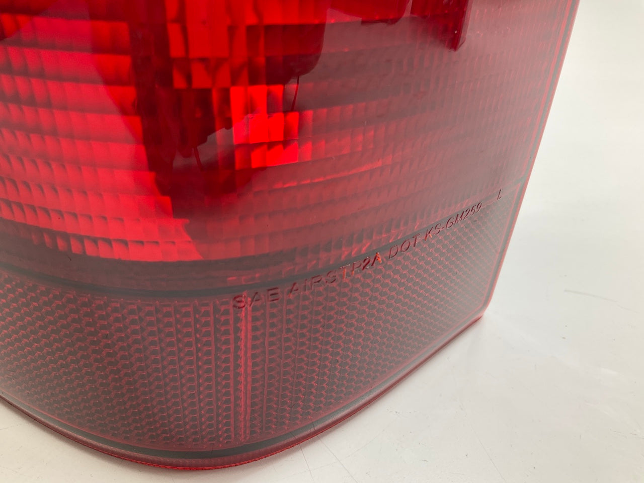 NEW - Driver & Passenger Side Tail Light Lamp For 1997-98 Pontiac Trans Sport