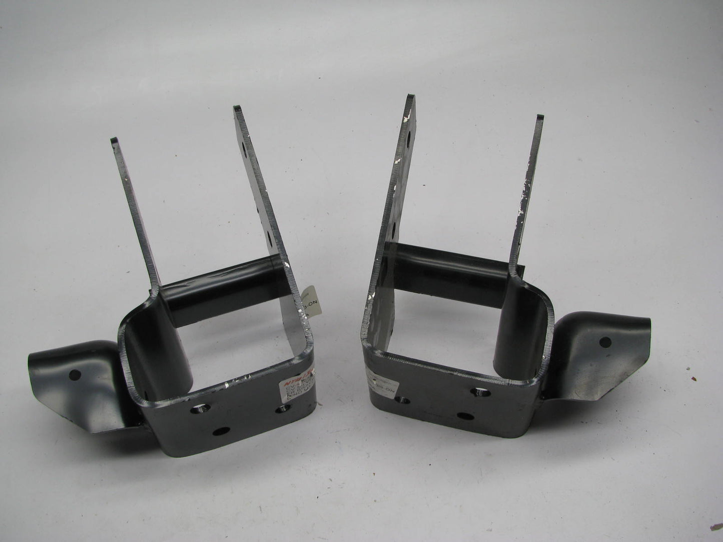 Front Left And Right Side Bumper Bracket For 03-06 Silverado 2500, 3500HD