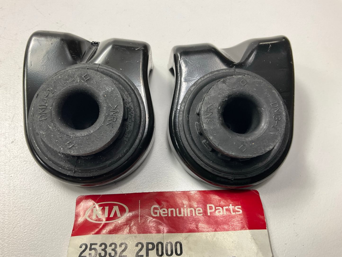 Radiator RIGHT & LEFT Upper Mount Bracket OEM For 2011-2015 Kia Sorento