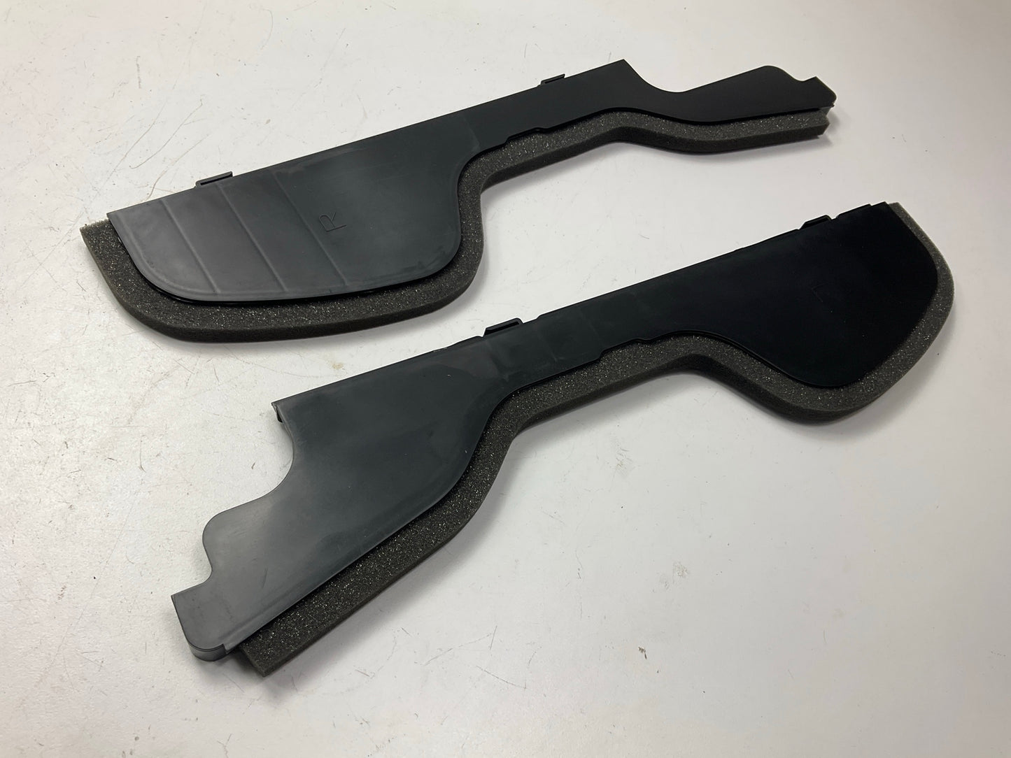 Radiator Support Air Deflector Shield Guides Left & Right OEM For 06-08 Sonata