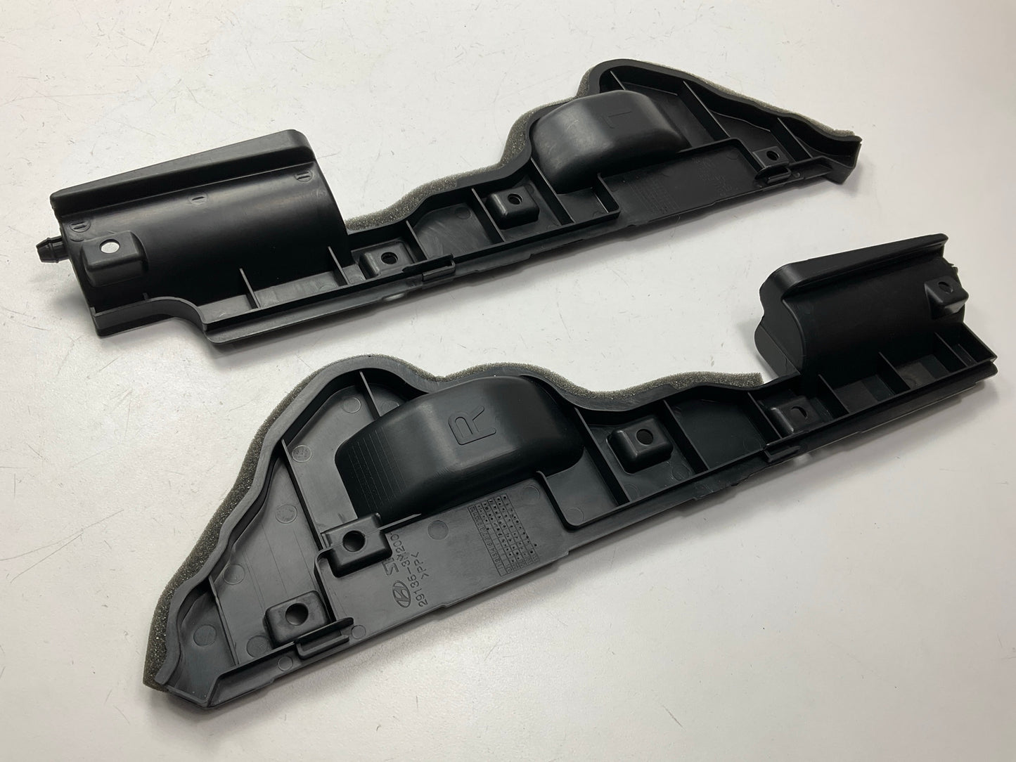 New OEM Left & Right Radiator Side Air Baffle Trim Support For 09-14 Genesis