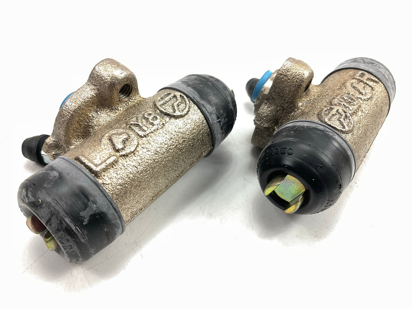 Bendix 34132 34133 REAR Left & Right Drum Brake Wheel Cylinder, Set