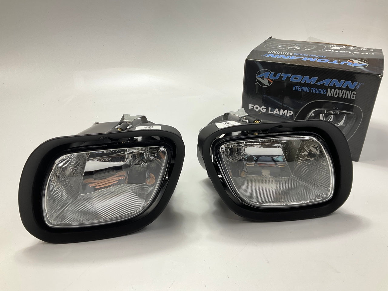 Automann Fog Lights Lamps For 2008-2017 Freightliner Cascadia - SET