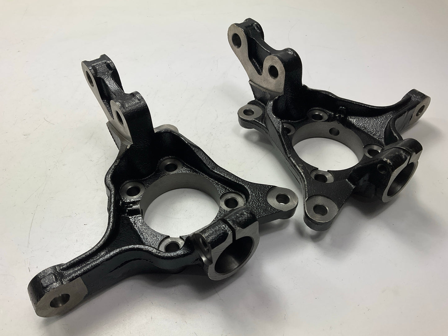 AFTERMARKET Left & Right Front Steering Knuckle Set For 14-18 Forester & Impreza