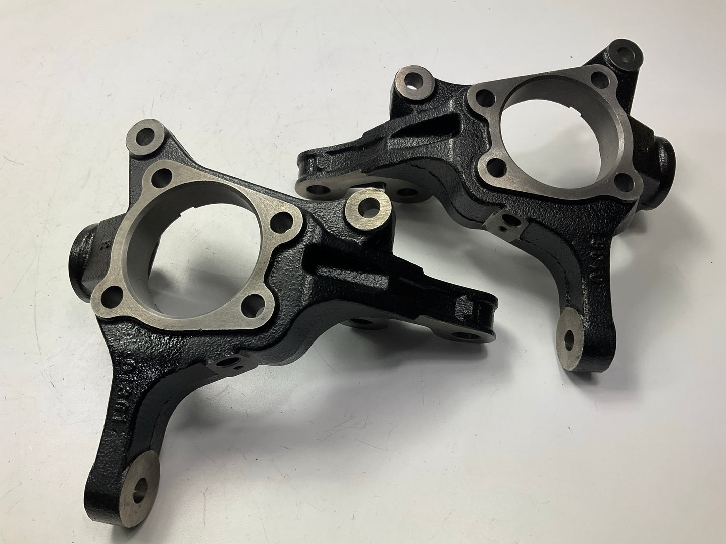 AFTERMARKET Left & Right Front Steering Knuckle Set For 14-18 Forester & Impreza
