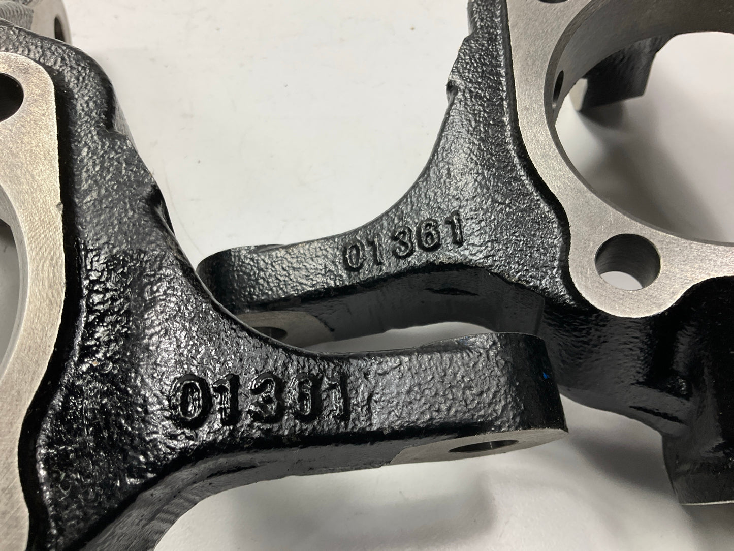 AFTERMARKET Left & Right Front Steering Knuckle Set For 14-18 Forester & Impreza
