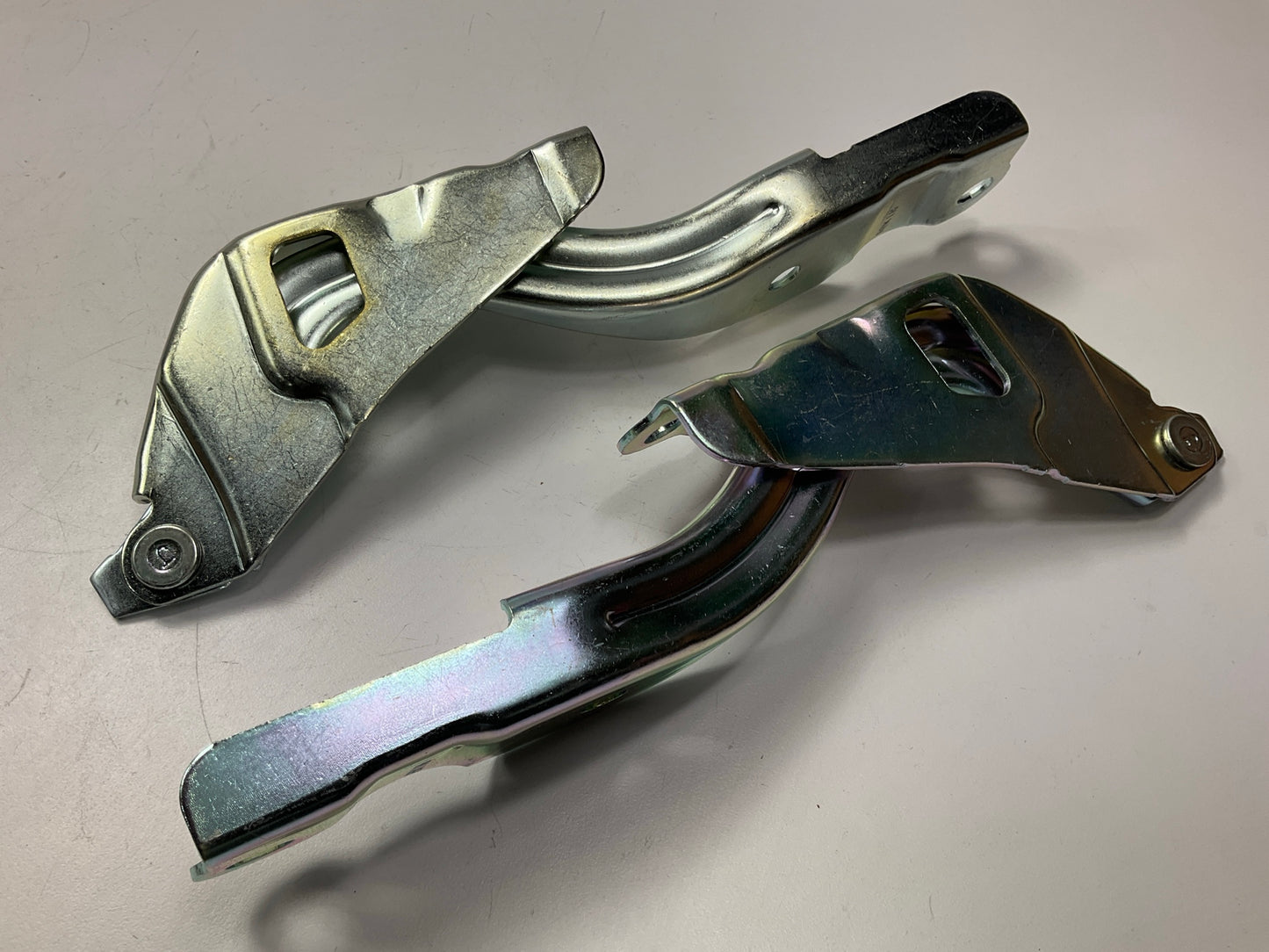 NEW Hood Hinge Set, Left & Right OEM For 2012-2014 Hyundai Accent 791101R000