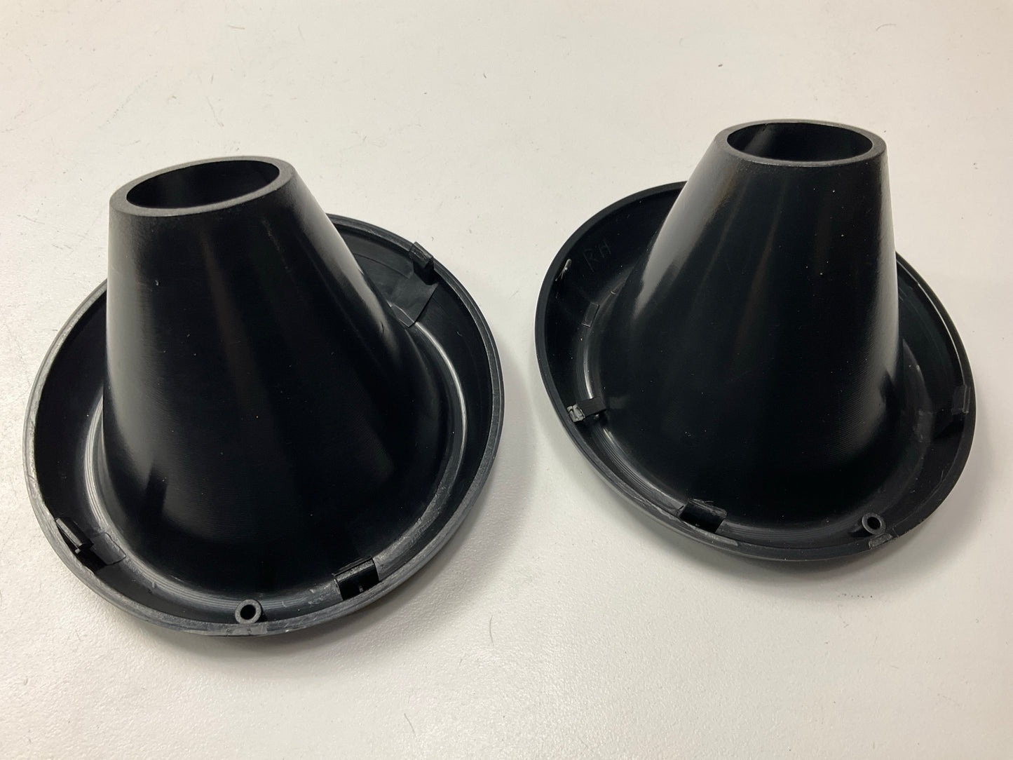 NEW Left & Right Fog Light Hole Blank Cover Set OEM For 2003-04 Hyundai Tiburon