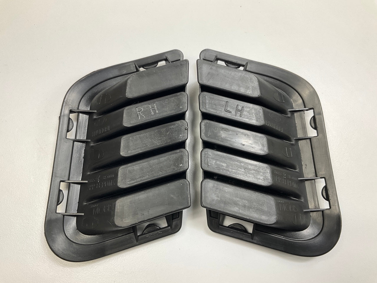 NEW OEM Fog Lamp Light Grille Set Left & Right Side For 06-08 Sonata 865233K000