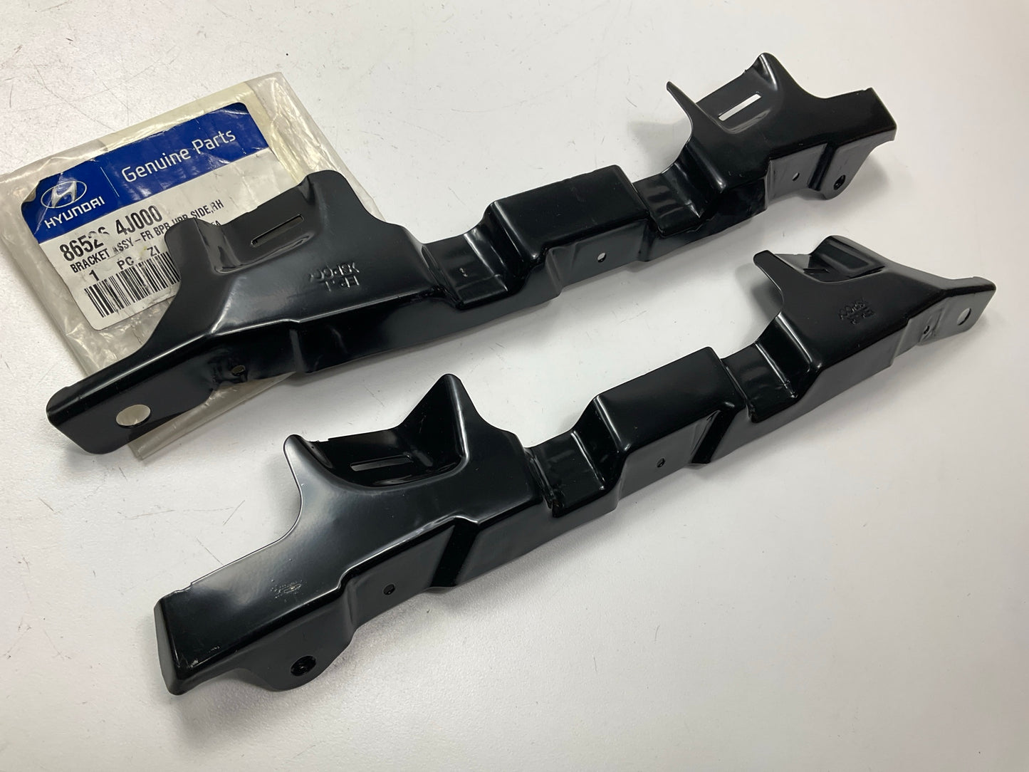 Front Bumper Cover Bracket Set, LEFT + RIGHT Side OEM For 2007-2008 Entourage