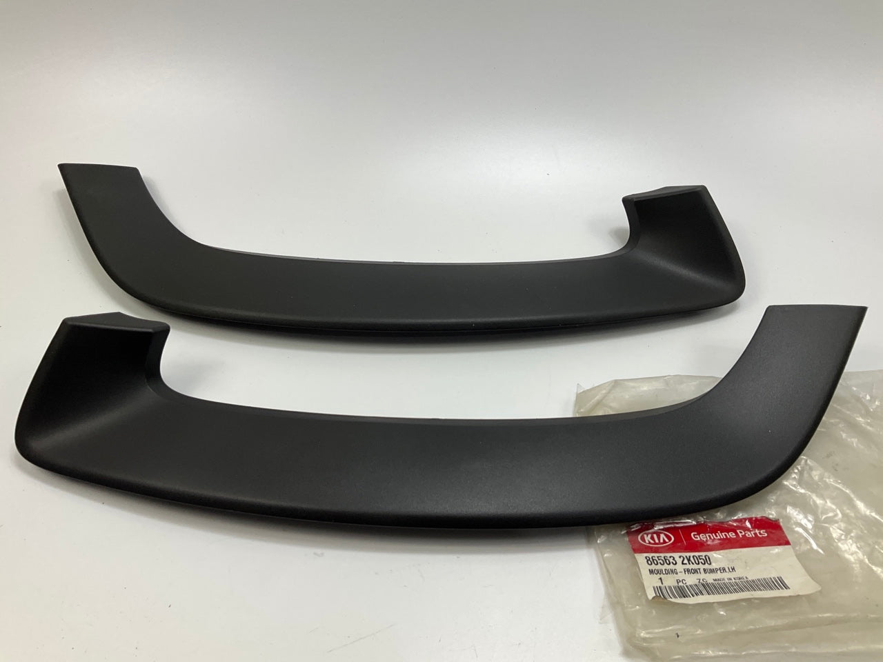 Front Left & Right OEM Bumper Corner Trim Molding For 2010-2011 Kia Soul