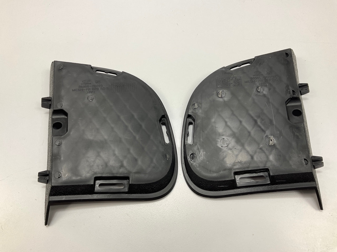 New Front Bumper Left & Right Hole Cover Grille Insert Set OEM For 05-09 Tucson