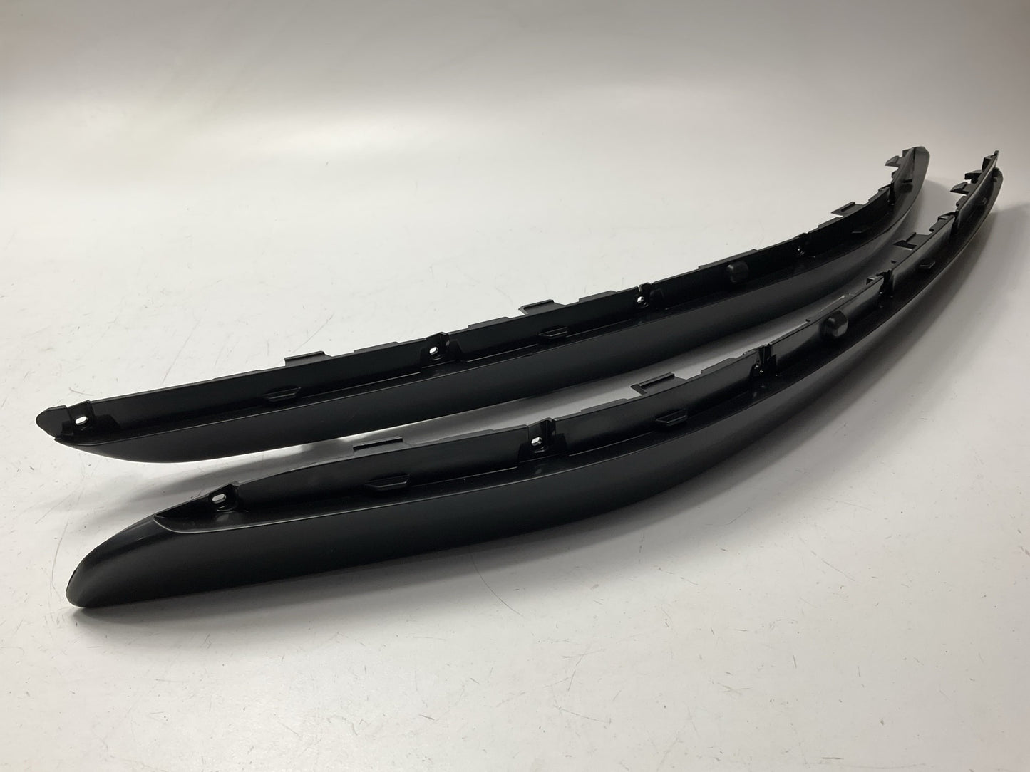 Front Bumper Upper Left & Right Side Trim Moulding Set OEM For 2009-2011 Genesis