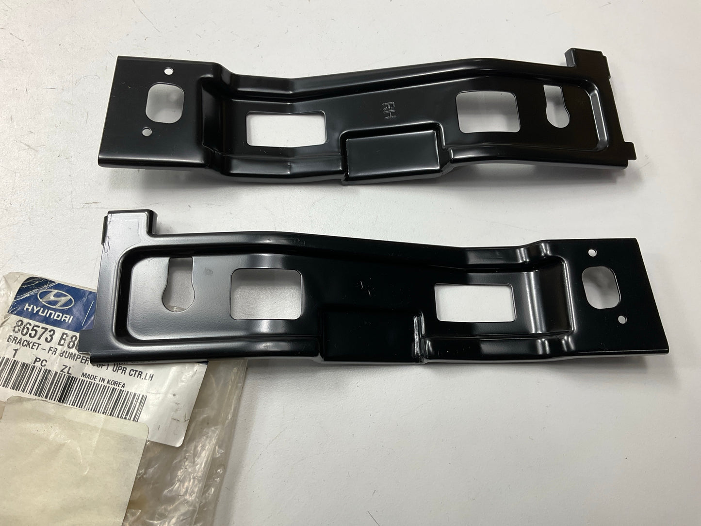 New OEM Front Bumper Support Upper Bracket Set, Left & Right For 13-15 Sante Fe