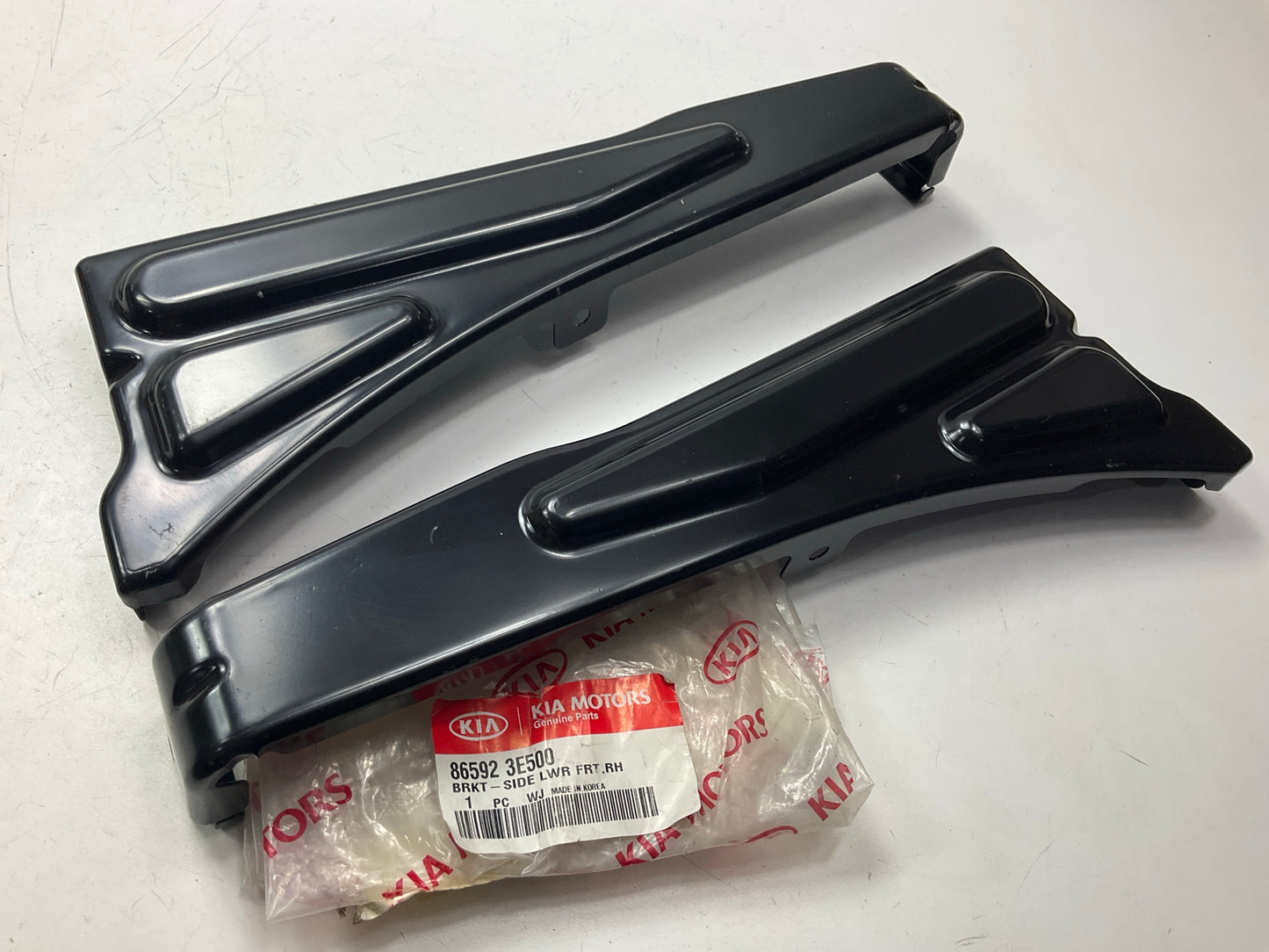 New Front Left & Right Lower Bumper Cover Bracket For 07-09 Hyundai Sorento