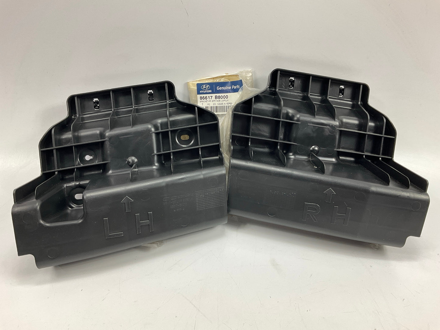 OEM Rear LEft & Right Bumper Cover Lower Bracket For 13-15 Sante Fe GLS