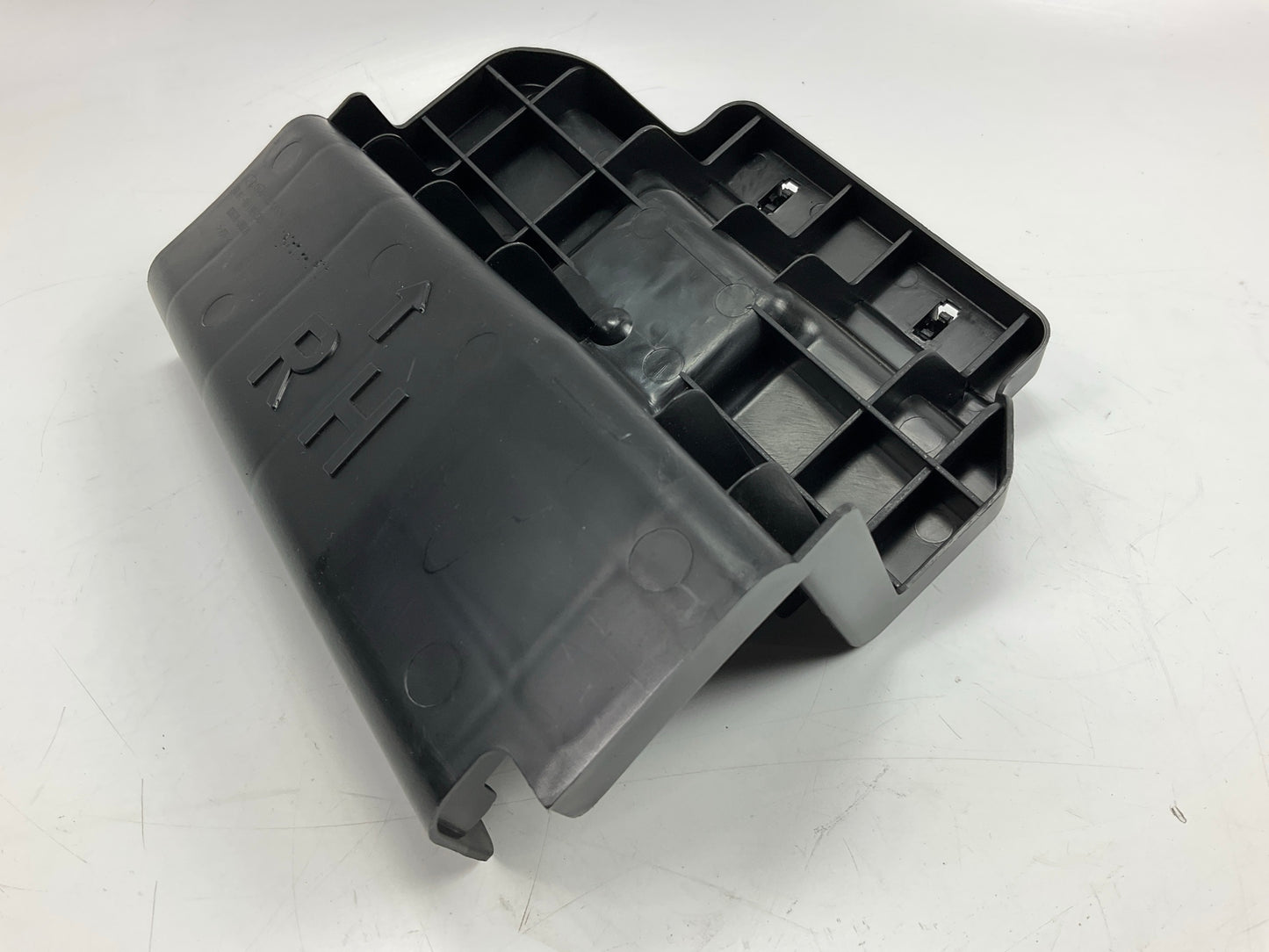 OEM Rear LEft & Right Bumper Cover Lower Bracket For 13-15 Sante Fe GLS