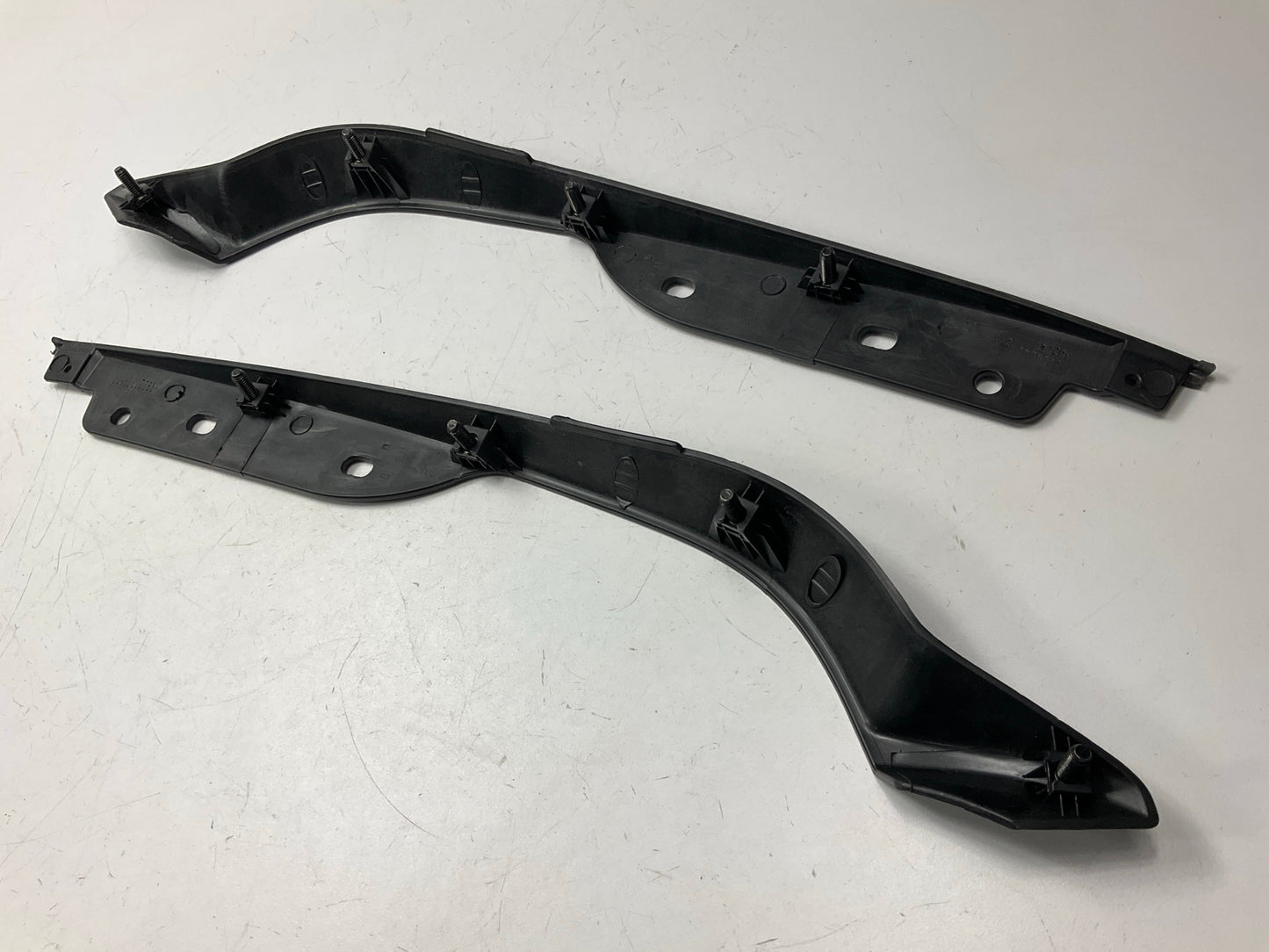 Rear Bumper Left & Right Trim Molding Step Protection Pad OEM For 07-09 Santa Fe