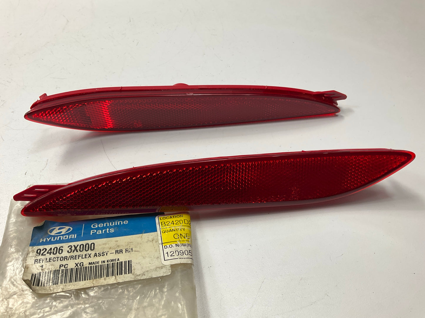 NEW Rear Bumper Reflector Lights Left & Right Set OEM For 2011-13 Elantra SEDAN