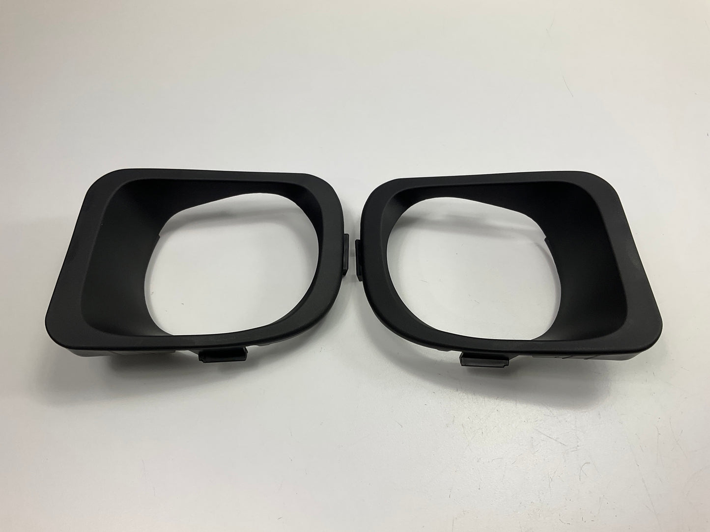 Fog Light Trim Bezel Set Front Left & Right Side For 2006-10 Chrysler PT Cruiser