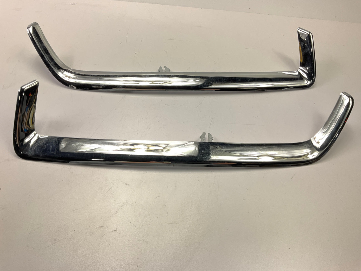 AFTERMARKET Front Right & Left Upper Grille Shell For 2003-2005 Neon