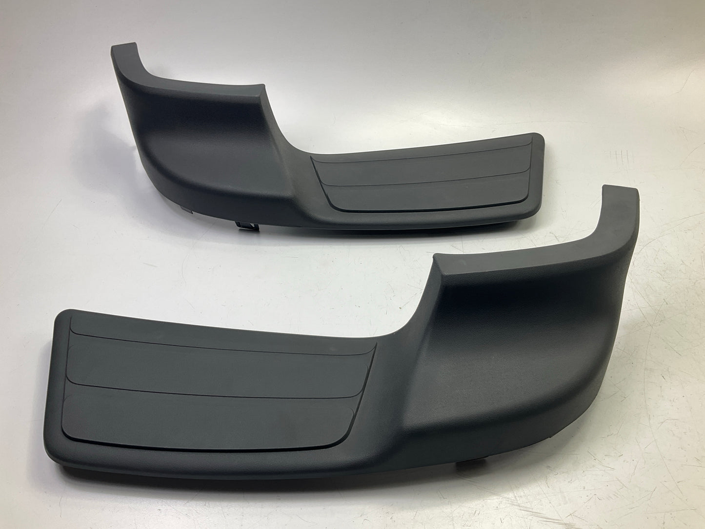 AFTERMARKET - Rear Left & Right Bumper Step Pad 2002-07 Chevy Trailblazer
