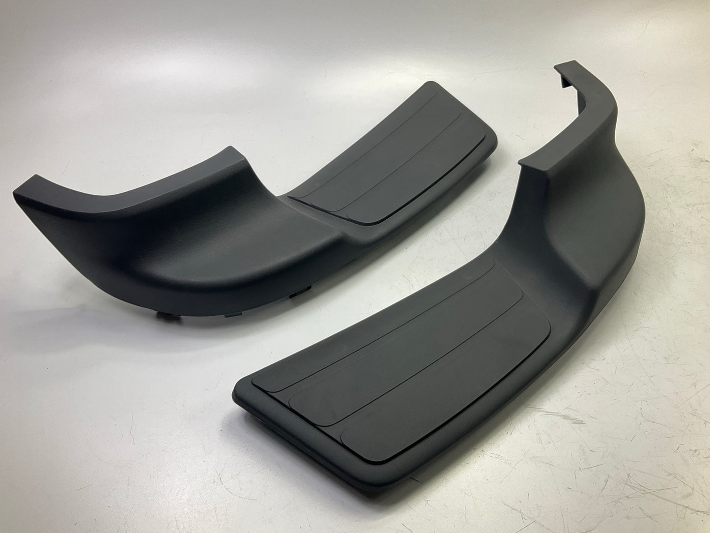 AFTERMARKET - Rear Left & Right Bumper Step Pad 2002-07 Chevy Trailblazer