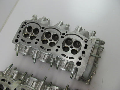 NEW OLD STOCK (PAIR) Left & Right Cylinder Heads 1993-1995 Ford Taurus 3.2L SHO