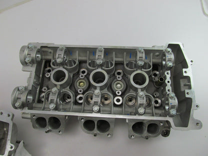 NEW OLD STOCK (PAIR) Left & Right Cylinder Heads 1993-1995 Ford Taurus 3.2L SHO