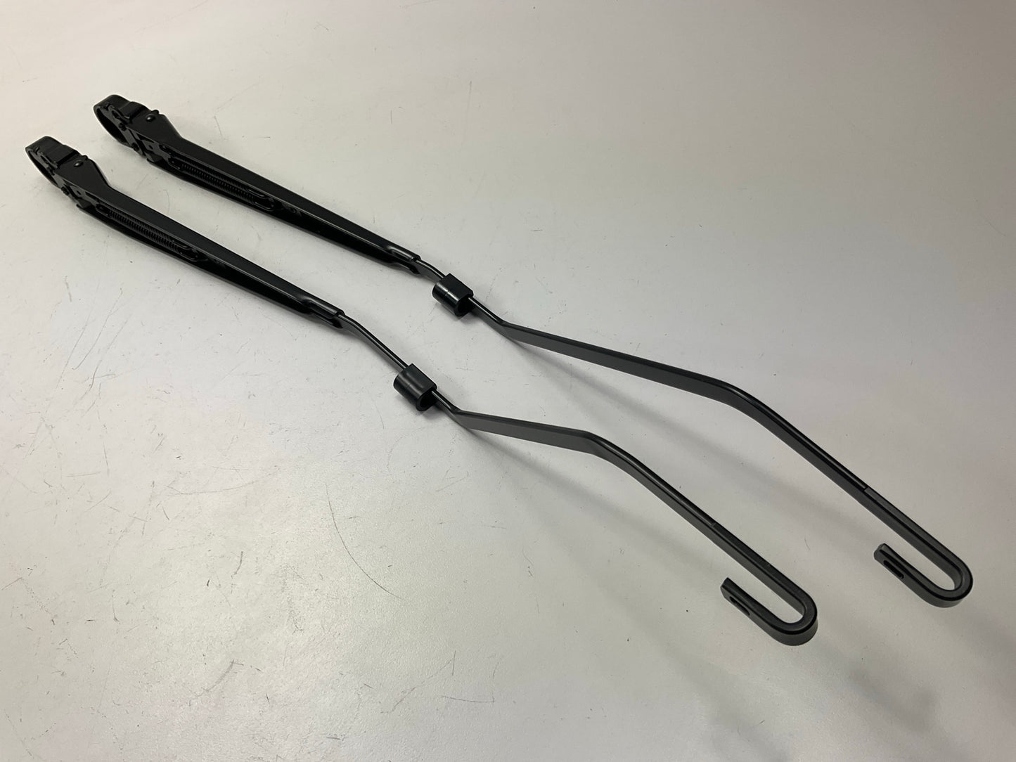 NEW - OEM Ford F4DZ-17526-A & F4DZ-17527-A Left & Right Windshield Wiper Arms