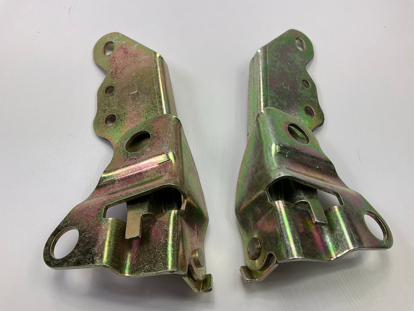 New Front Left & Right Hood Hinge For 2008-2011Mercury Mariner, Ford Escape