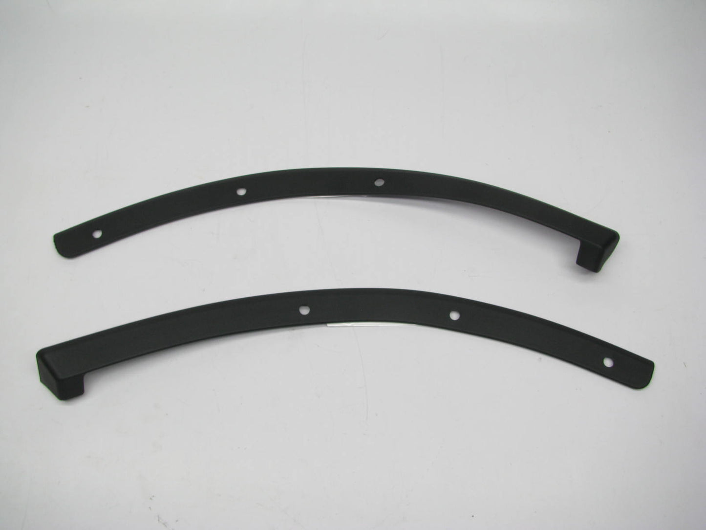 Front Right & Left Bumper Filler For 2007-2013 Chevrolet Silverado 1500