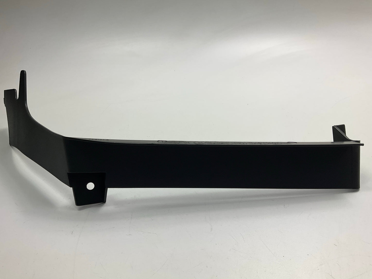 NEW - AFTERMARKET GM1089166 Front LEFT & Right Bumper To Body Filler Panel