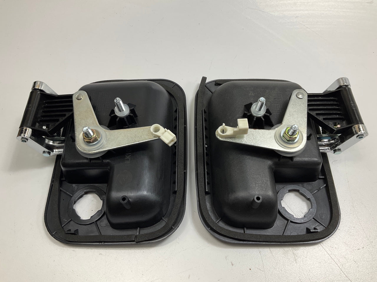Automann HLK1077 HLK1078 Front Right & Left Side Outside Door Handle Set