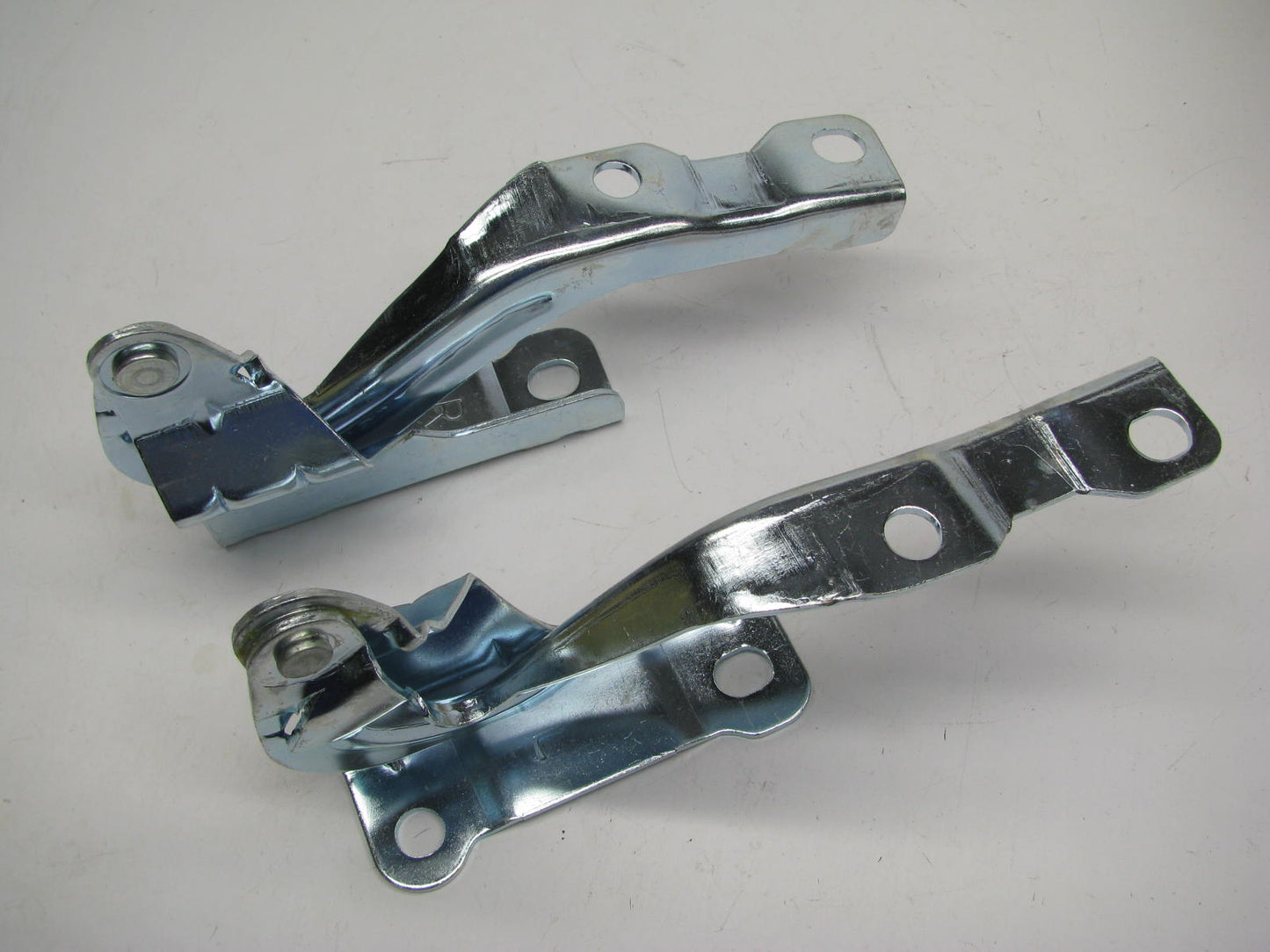 NEW - AFTERMARKET Right & Left Hood Hinges For 2006-2011 Hyundai Accent Sedan