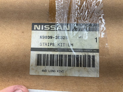 Left & Right Side Kiwi 4WD Stripe Tape Kit OEM For 95-97 Nissan King-cab Pickup