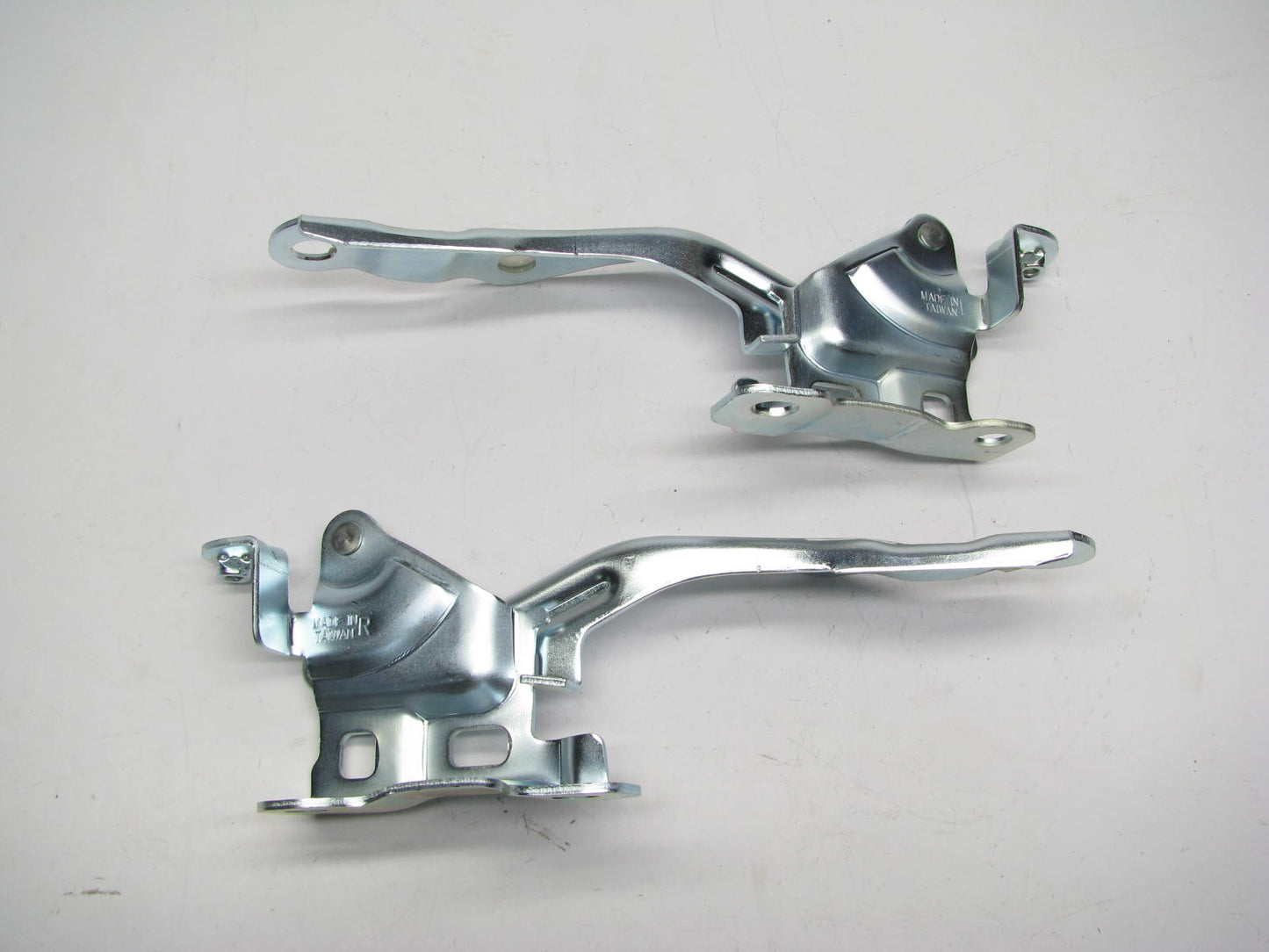 NEW AFTERMARKET Left + Right Hood Hinge PAIR For 2010-2013 Kia Soul KI1236123