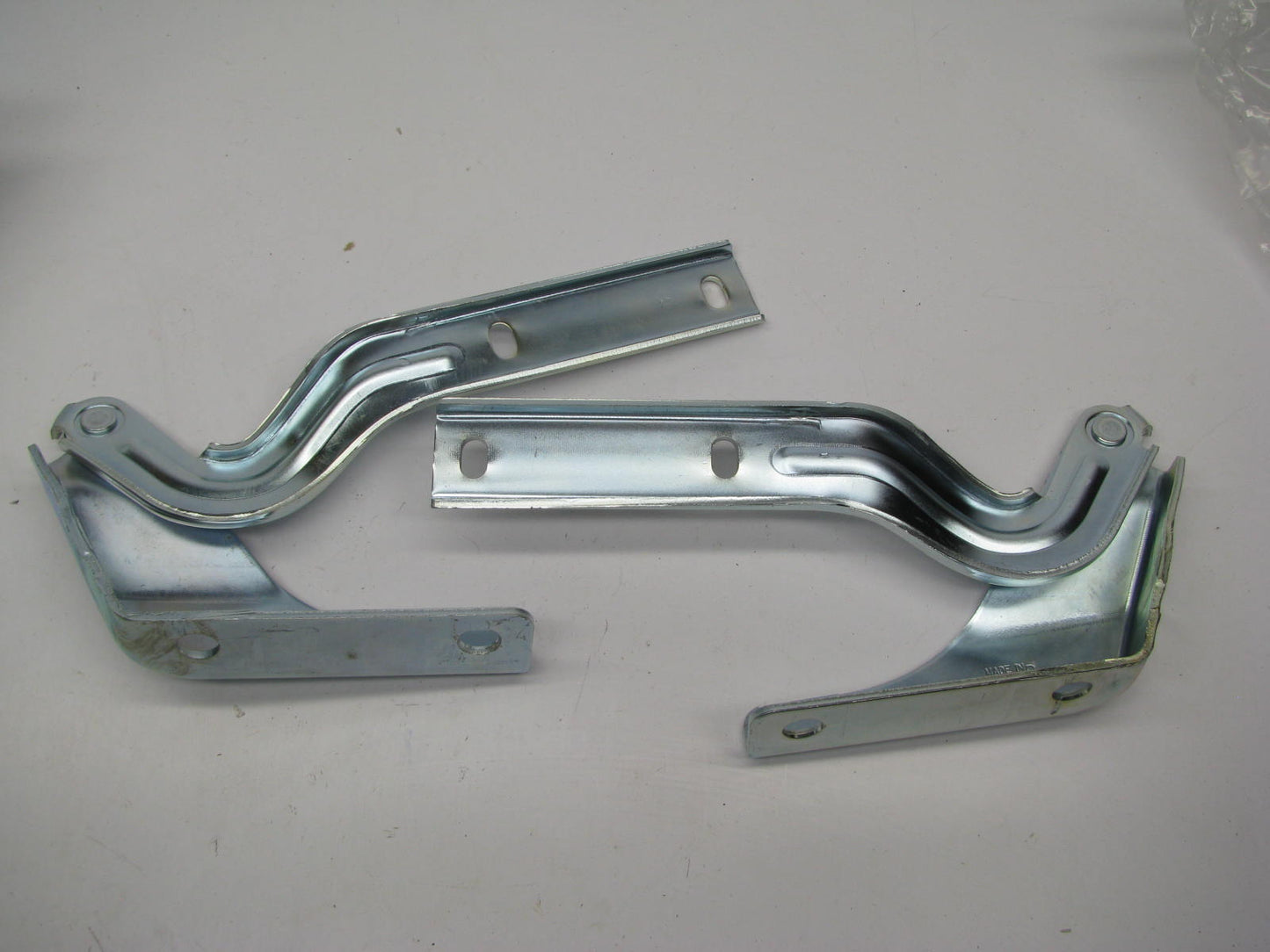 NEW Front LH & RH Hood Hinge Set For 2012-2015 VW Passat VW1236116 VW1236115