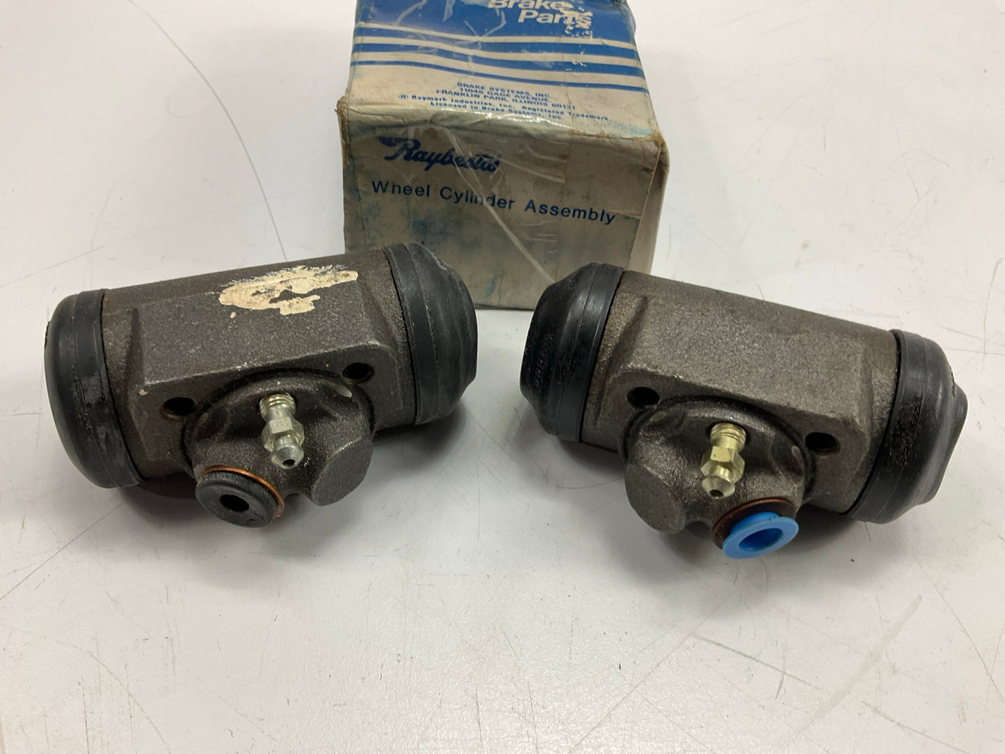 Raybestos WC37014 & WC37015 Drum Brake Wheel Cylinder - Front Left & Right SET