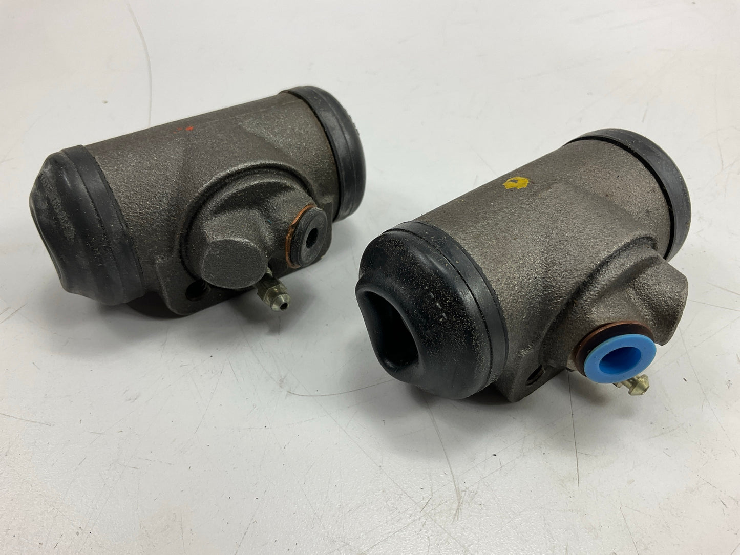 Raybestos WC37014 & WC37015 Drum Brake Wheel Cylinder - Front Left & Right SET