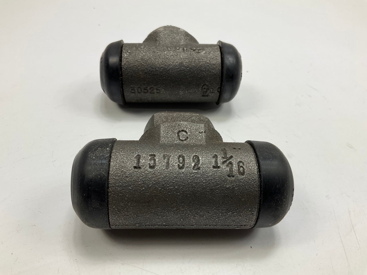 RAYBESTOS WC37537 & WC37538 Rear Left & Right Drum Brake Wheel Cylinder