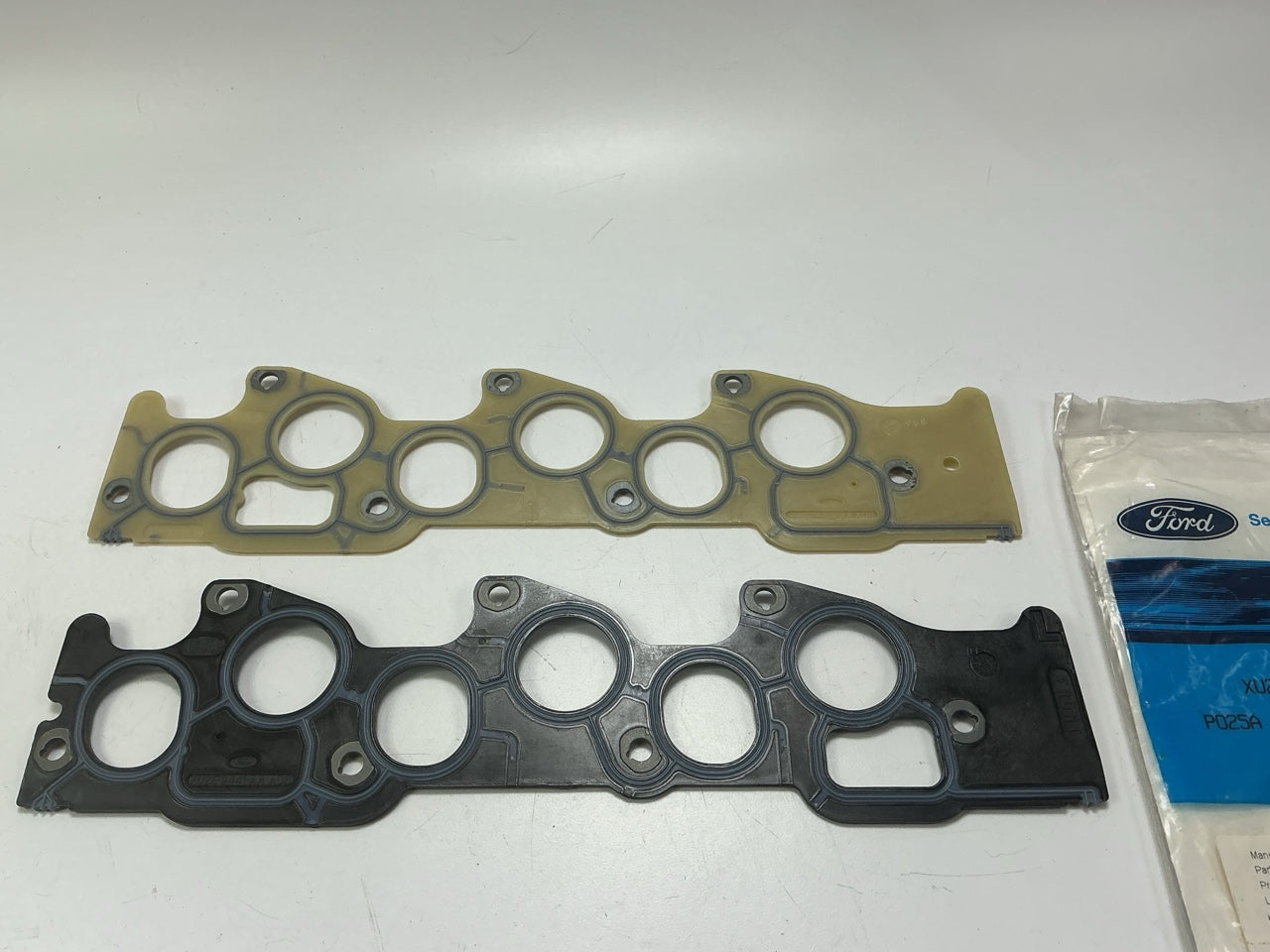 GENUINE OEM Ford 4.2L 3.8L V6 Engine Intake Manifold Gasket RIGHT & LEFT Side